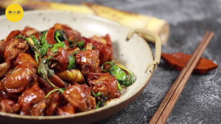 #美食# 【食在春天,春笋三杯鸡牢牢抓住你的胃】春笋的爽脆融合鸡肉的鲜嫩多汁,再配上灵魂调